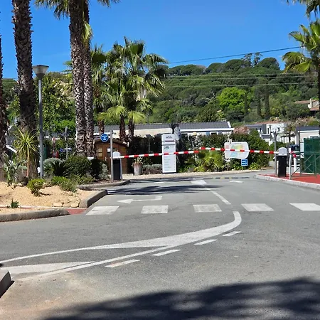 مكان تخييم Le Plein De Bonheur Fréjus