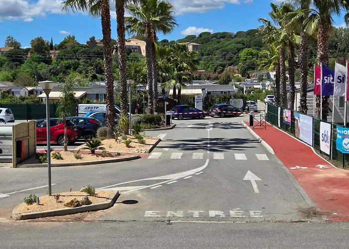 مكان تخييم Le Plein De Bonheur Fréjus